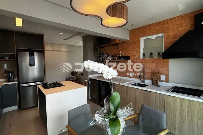 Apartamento ára venda na Vila Eldízia em Santo André - 2 quartos (1 suíte), 2 vagas