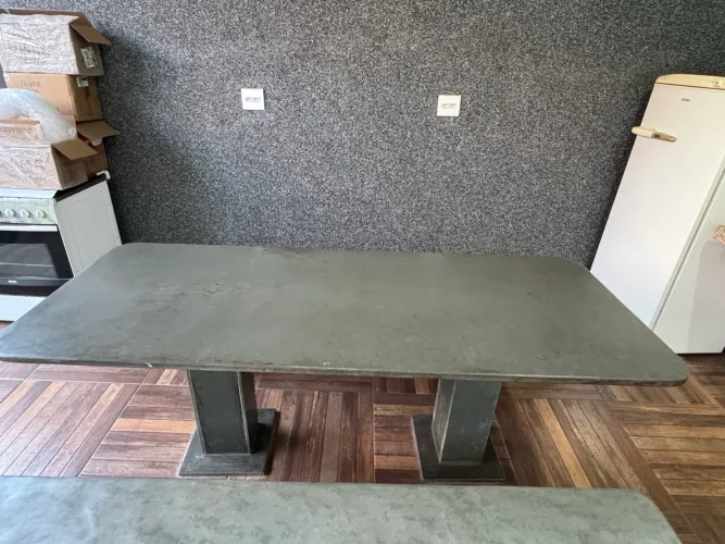 MESA DE ARDÓSIA