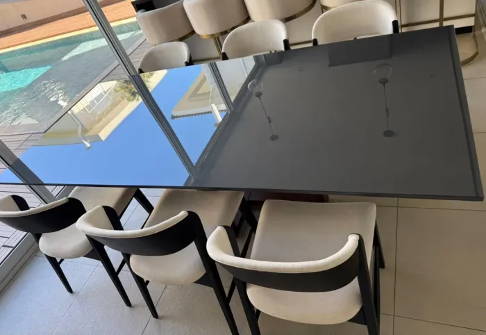 Mesa de jantar 8 lugares