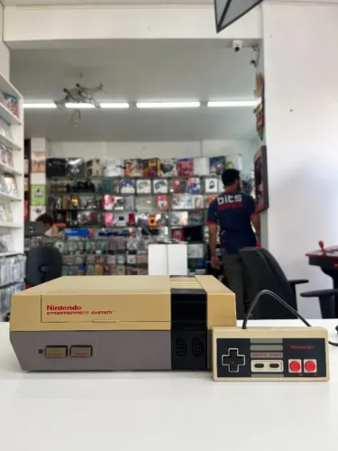 CONSOLE NINTENDINHO 8 BITS (NES) SEMINOVO - NES