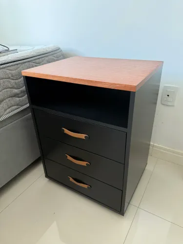 Mesa de cabeceira Tok&Stok