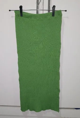 Saia Midi Feminina em Tricot Canelado - verde