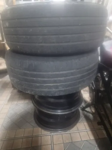 Rodas de ferro Nissan