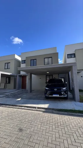 Casa duplex para locação no Condomínio Esmeralda Leste