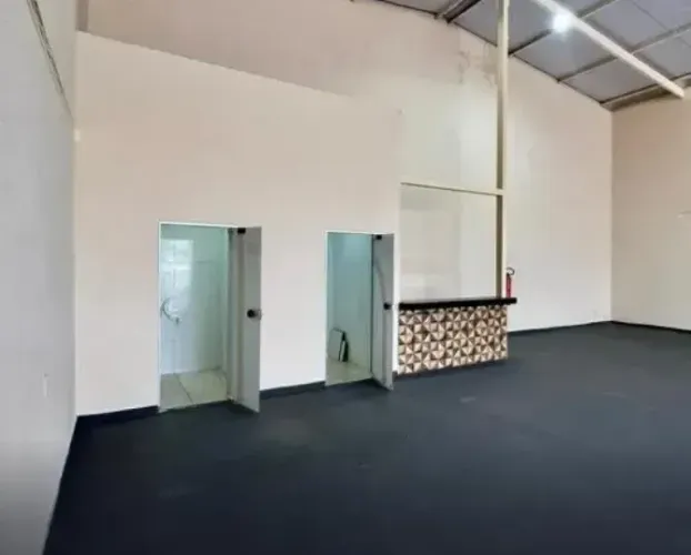 Galpão/Depósito/Armazém para venda tem 410 metros quadrados em Centro - Niquelândia - Goiá