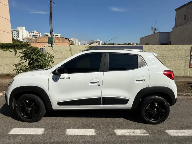 Renault Kwid Outsider 1.0 Flex 12V 5P Mec. 2022