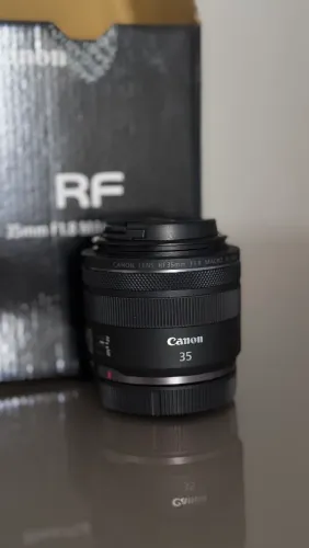 Canon RF 35mm F1.8