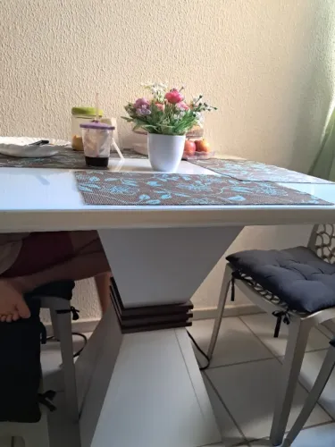Mesa de jantar elegante 