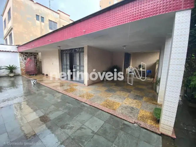 Casa Plana e Espaçosa Conforto e Praticidade em Excelente Localização!