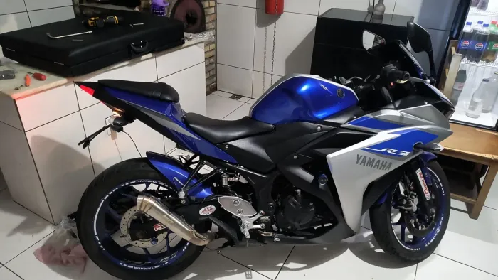 Yamaha R3