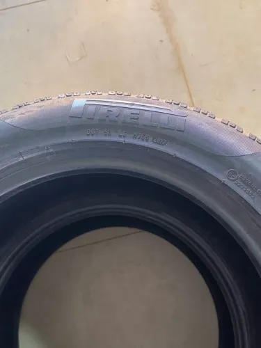 Pneu aro 17 215/60/17