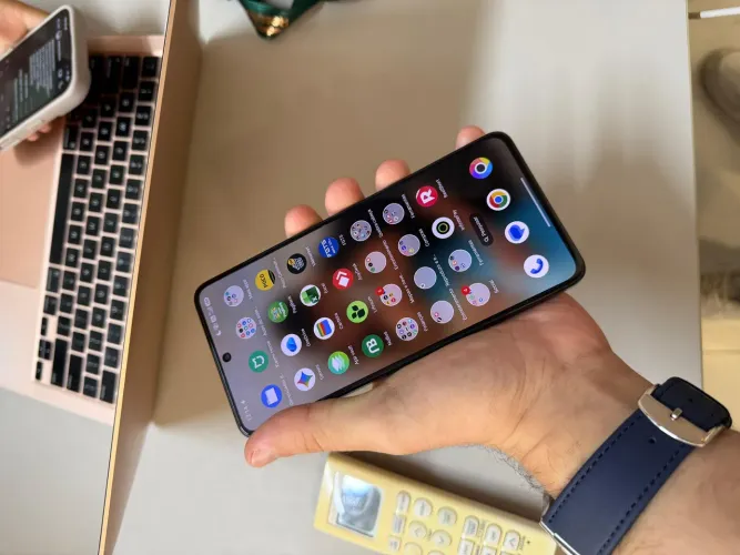 POCO X7 PRO<br>12GB RAM (+6 EXPANSÍVEL)<br>512GB ARMAZENAMENTO<br>TELA 120HZ