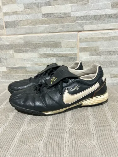 Chuteira society Nike tiempo 06/07 41