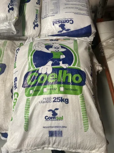 Vendo sal coelho triturado saco de 25kg , 15R$ cada.