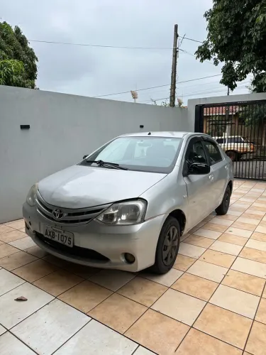 Toyota Etios XS Sedan 1.5 Flex 16V 4P Mec. 2013