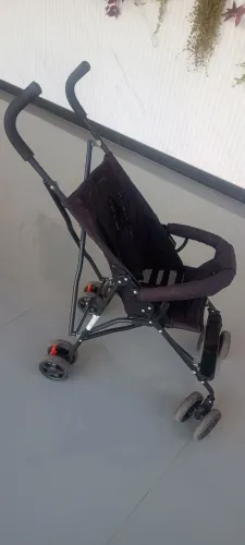 Carrinho de Bebê modelo Guarda-chuva