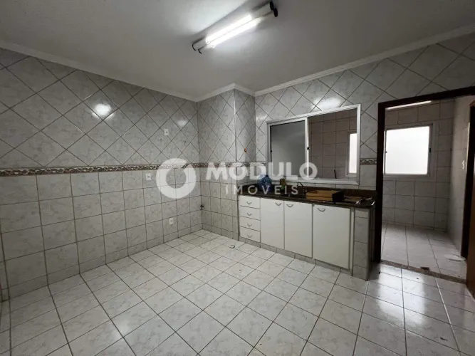 Apartamento disponível para locação no bairro Saraiva.