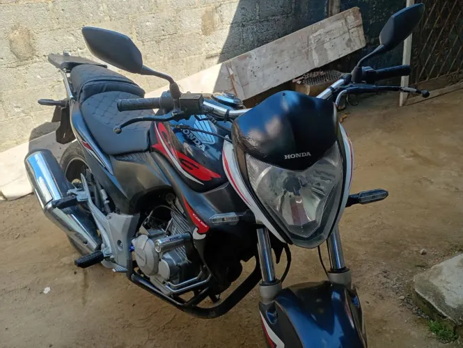 CB 300
