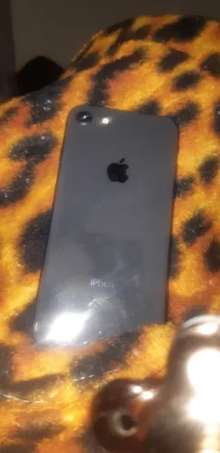 IPHONE 8