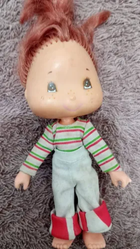 Boneca Moranguinho anos 80 vintage