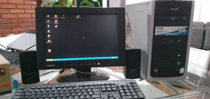 Computador CCE
