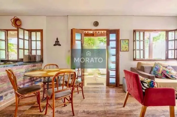 Casa 2 Quartos com 123 m² em lote de 360 m², 1 Suíte, 8 Vagas de Garagem, no Bairro Ouro P