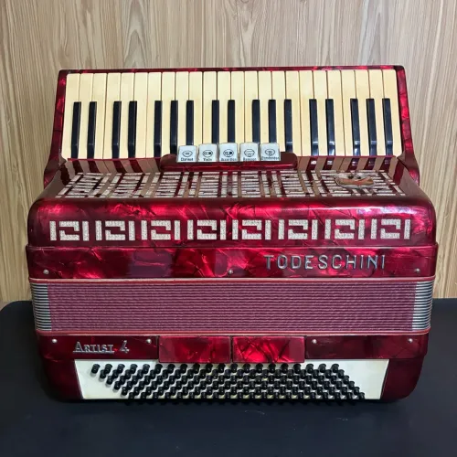 Acordeon Todeschini Artist 4 vermelho 120 baixos