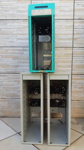 3 Gabinetes para duplicadora em aço
