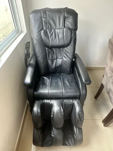 Cadeira Massageadora Reclinável - Pouco Uso e Funcionando Perfeitamente