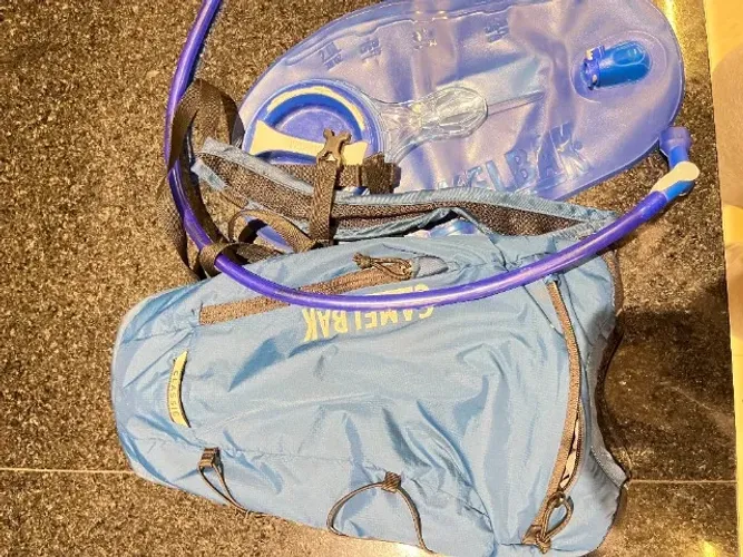 Mochila de Hidratação CamelBak Classic - 2,5L Crux - Impecável