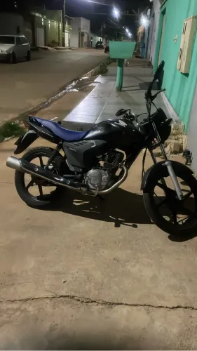 Vende-se esta moto