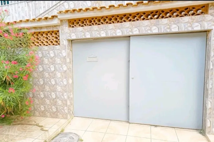Vende-se casa no bairro BNH, Mesquita