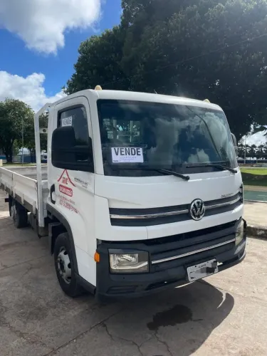 Caminhão Semi Novo