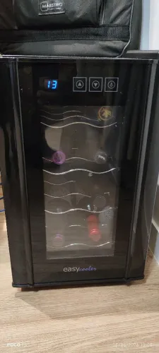 Adega climatizada 8 garrafas