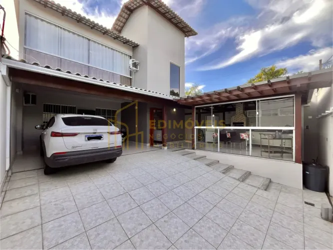 Colina de Laranjeiras: casa dos sonhos com 4 quartos e acabamentos de alto padrão!