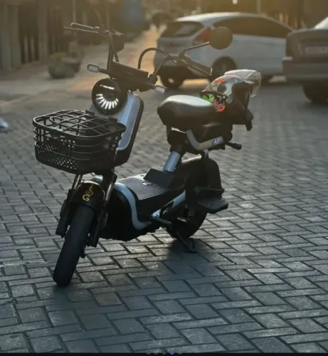 Scooter elétrica de 1000W único dono só pegar é andar