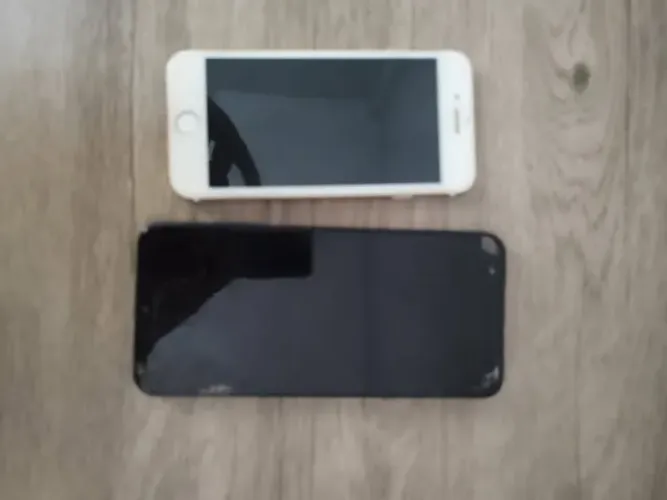 DOIS CELULARES - PARA PEÇAS OU CONSERTO