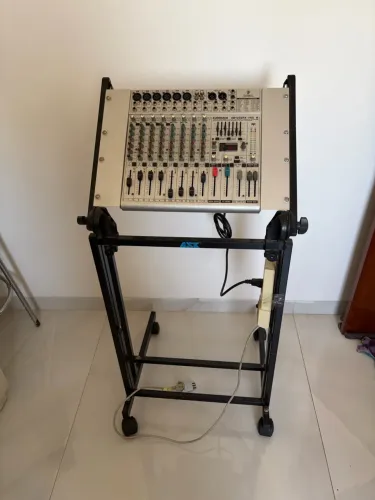 Mesa de som BEHRINHER UB1222FX-Pro