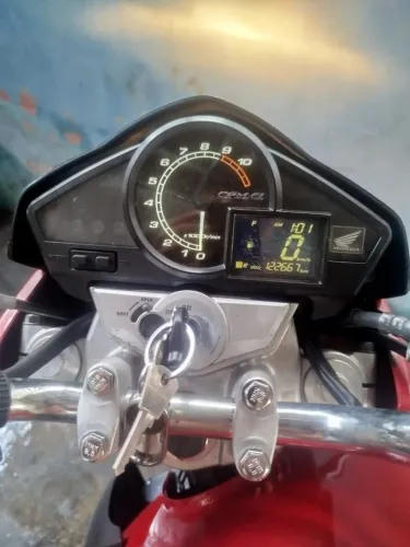 Moto Honda CB300