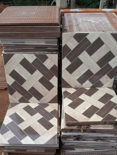 Vendo 25mt de lajota a 16reais o mt