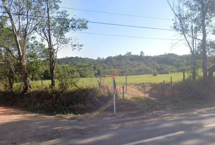Fazenda com 1 dormitório à venda, 338800 m² por R$ 1.960.000 - Centro - Carapebus/RJ