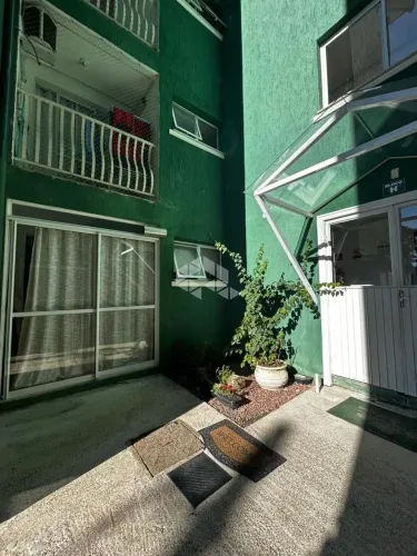 Apartamento de 2 dormitórios localizado no condomínio Ilse Scheffer em Canela.