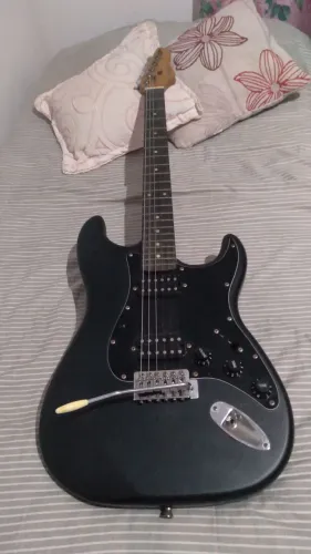 Guitarra Giannini 