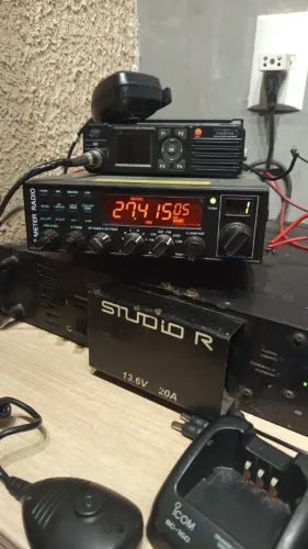 Rádio px Any tone 10 metros valor 950 resis