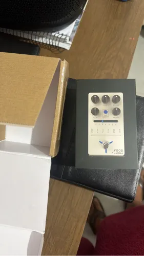 Pedal de reverb flamma Fs02