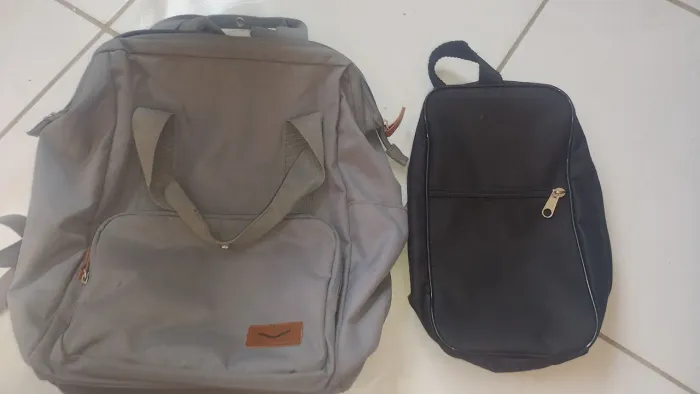 Mochila Super Resistente + Bolsa auxiliar. Imperdivel
