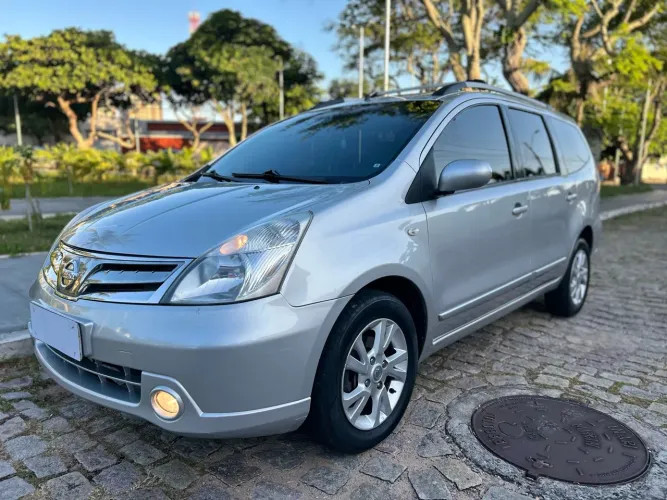 Nissan Livina Grand SL 1.8 16V Flex Fuel Aut. 2014