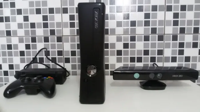 Xbox 360 destravado com 70 jogos e kinect