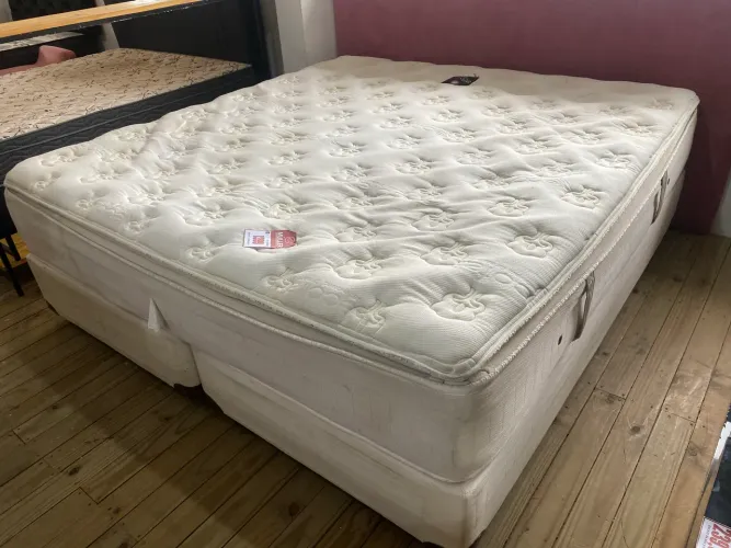 Cama King size