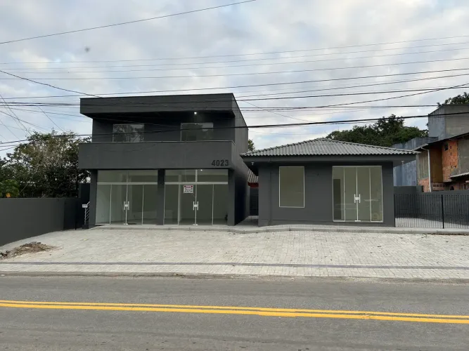 Alugo Loja na Avenida Campeche 